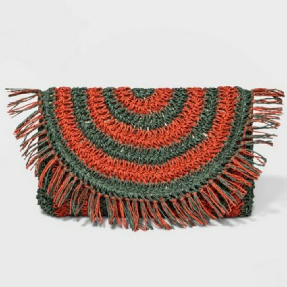 Universal Thread Straw Clutch Bag